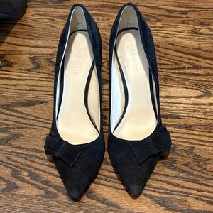 Nine West Black Suede Pointed Toe Pumps with Bow Accent